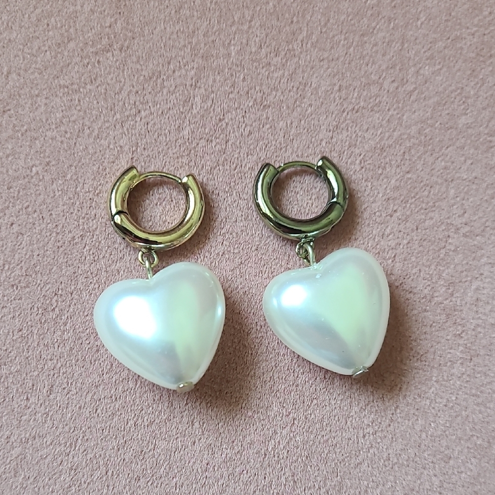 Loft Earrings & Stretchy Bracelet Set - Picture 7 of 10